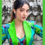 Ashnoor Kaur Instagram - Not a woman trying to impress, simply one beginning to progress… The focus is different💚 . . . #ootd #WhatIWore Styled by @akansha.27 @tiara_gal Heels @zara Outfit by @ranbirmukherjeeofficial Assisted by @houseofcreativity._ @_styleby_k