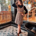 Ashnoor Kaur Instagram - Come on, no one’s favourite colour is brown🤎 . . . Wearing @pankhclothing 📸 @kauravneet79