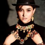 Ashnoor Kaur Instagram - To be a queen, she needs an empire; not a king👑✨