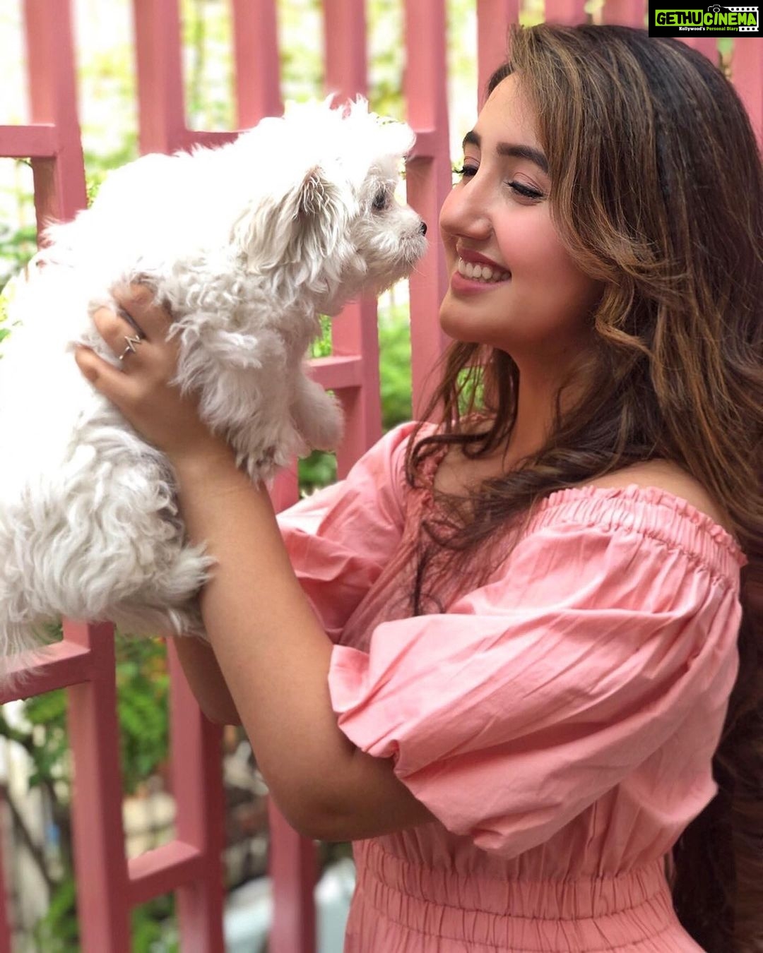 Ashnoor Kaur Instagram - Thanks fur the memories🐶🐾 . (Making @woof.ziggy a little jealous today🤪)