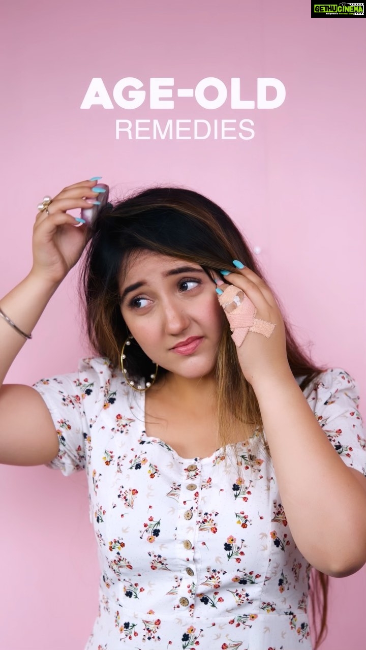 Ashnoor Kaur Instagram - @mamaearth.in is bringing care to your hair regime through it's Onion Hair Care Range! ✨ Onion is a miraculous hair care solution recommended by mothers and grandmothers over decades, and Mamaearth's Onion Hair Oil brings is rich in sulphur which promotes hair growth by strengthening and nourishing the hair. It is best used with the Onion Hair Shampoo and Conditioner. You can also use my code NOOR20 on mamaearth.in to avail 20% discount on your purchase!