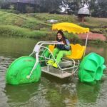 Ashnoor Kaur Instagram - Water rides💚💛 #Vacay