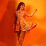 Ashnoor Kaur Instagram – Never let them infect your vibe✨🧡