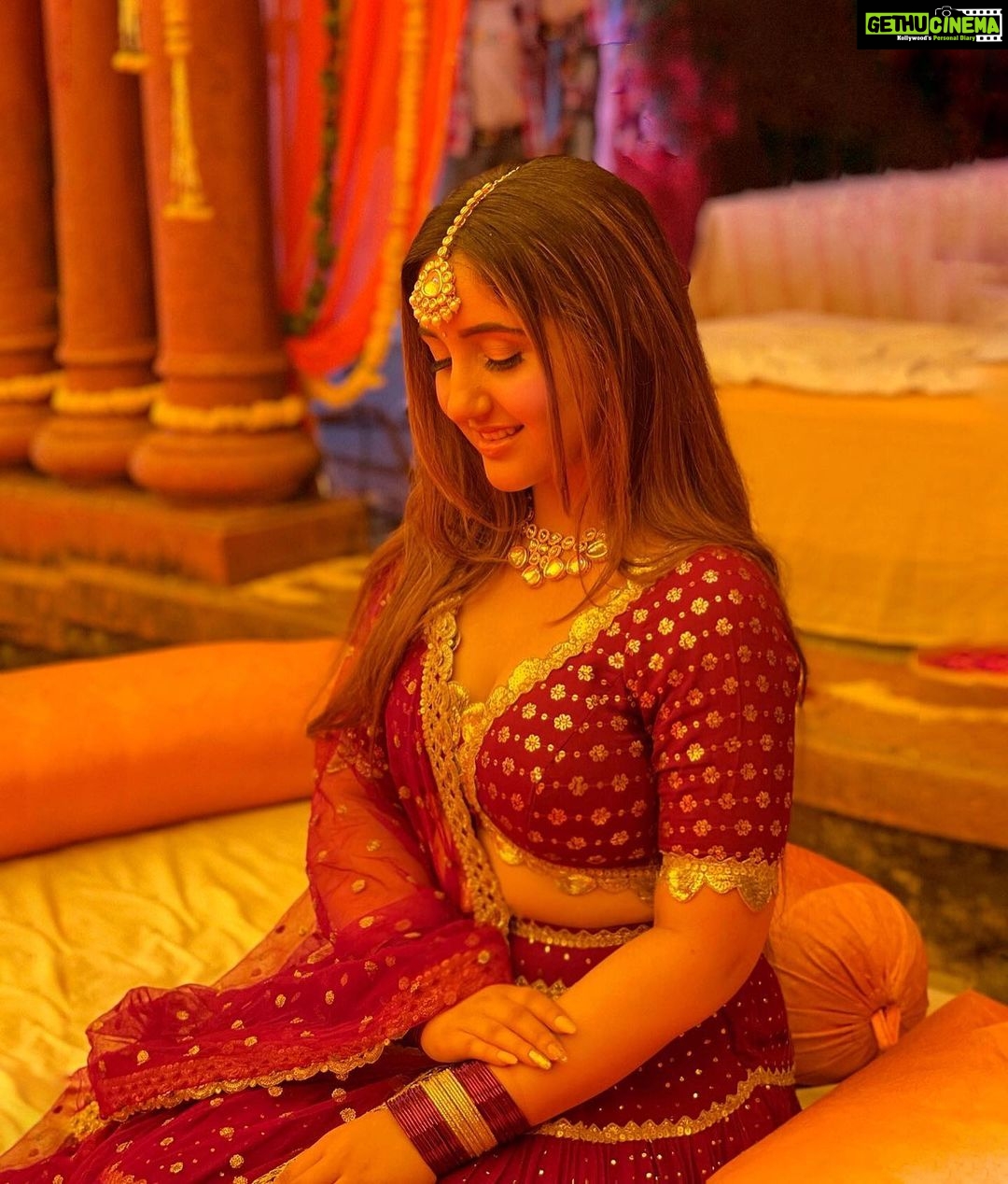 Ashnoor Kaur Instagram - Happy Dhanteras♥️✨