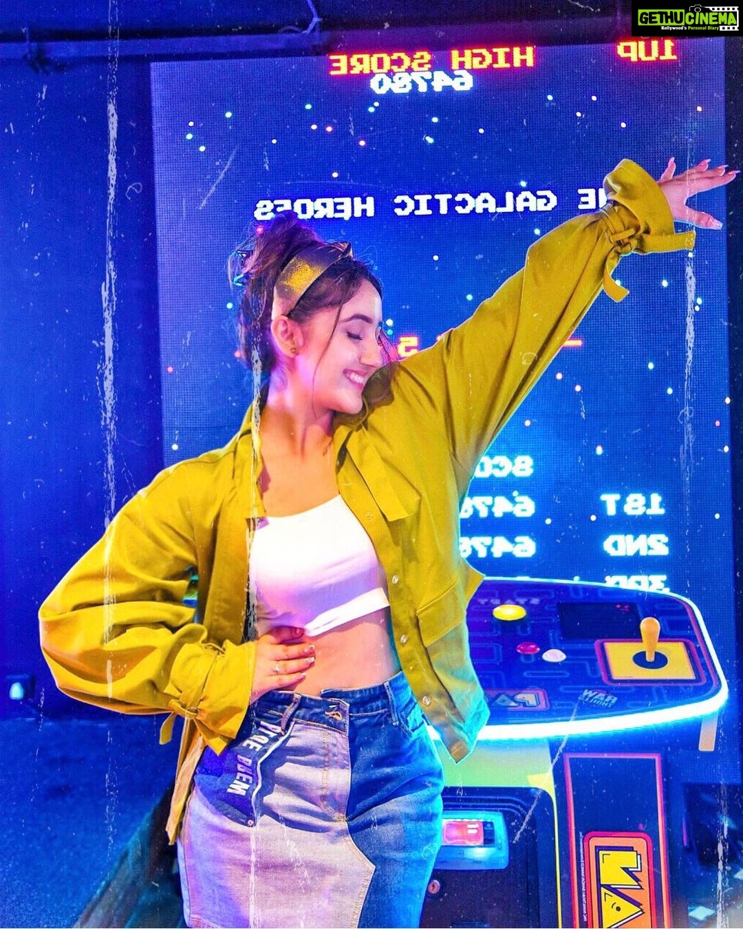 Ashnoor Kaur Instagram - It was a good day, topped with us completing 8M on IG😍♥️ . . Thank you so much everyone, love to each one of you! And sorry for being a little inactive... M back nowwwww😎 #WhatIWore #ashnoorstylediaries Jacket @shopheymissy Skirt @bluebrew.in