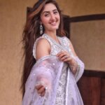 Ashnoor Kaur Instagram - Happy Independence Day🇮🇳🤍 . . What do you like the most about India? I love the unity with diversity!