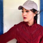 Ashnoor Kaur Instagram - Rouge cheeks, red lips.. Dark hair, a mind of mischief♥️ . . 1,2,3 or 4?