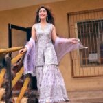 Ashnoor Kaur Instagram - An Indian Cinderella with glass mojdi✨🤍 . . #WhatIWore #ashnoorstylediaries #Eid2021 Wearing the gorg @gopivaiddesigns ✨ 📸 @smileplease_25 🎨 @jigar_vandarvala