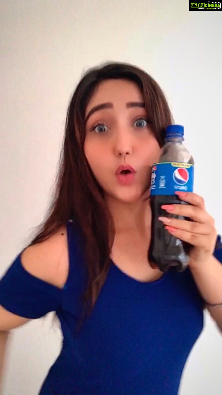 Ashnoor Kaur Instagram - Nothing else can quench my thirst like aur bhi zyada refreshing Pepsi! 💙 Follow @Pepsiindia for all things refreshing. #PepsiAurBhiZyadaRefreshing #HarGhoontMeinSwag
