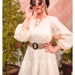 Ashnoor Kaur Instagram - Young, not dumb, not broke... Yeah, just young🤪 (Also, lotsa love to my 7.4M!!)