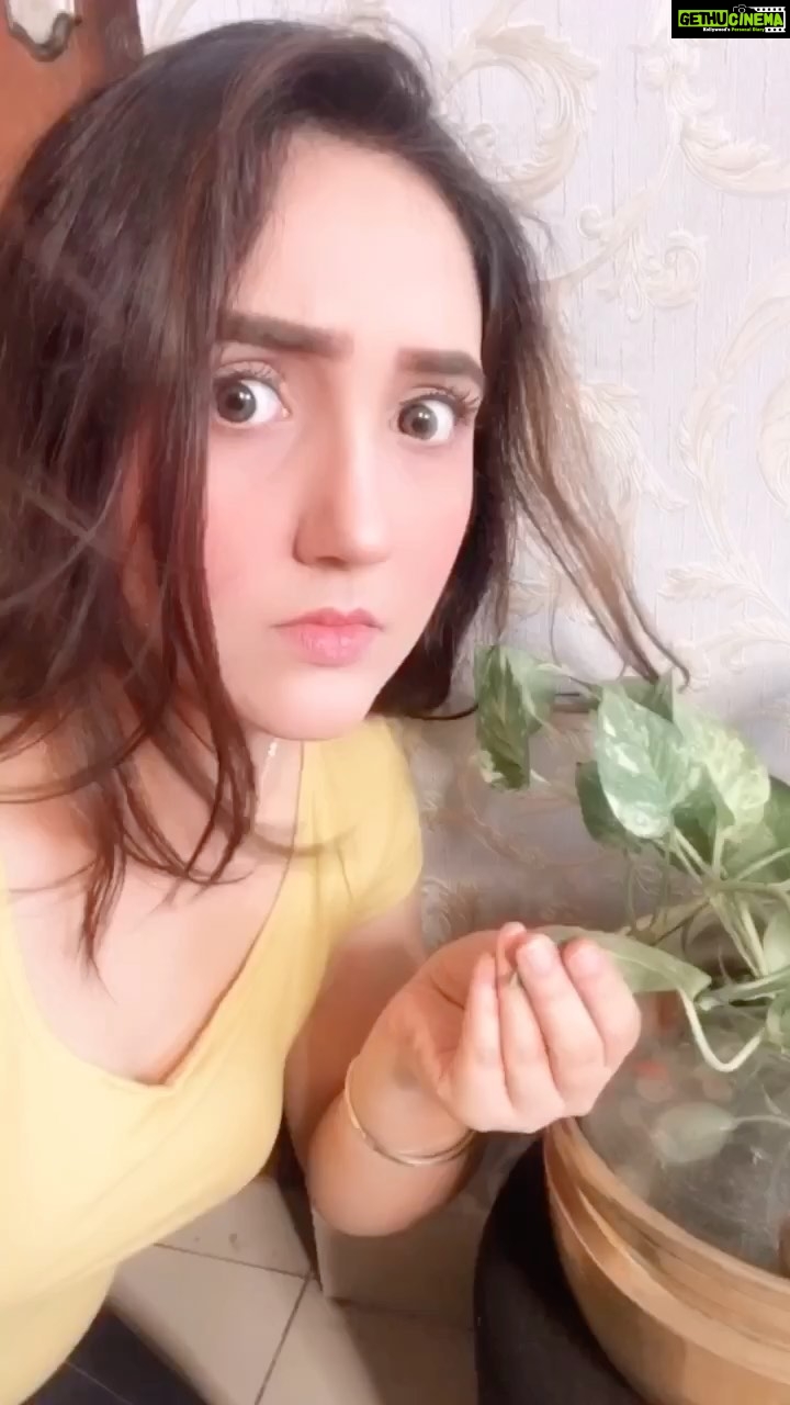 Ashnoor Kaur Instagram - Ever happened with you?😂