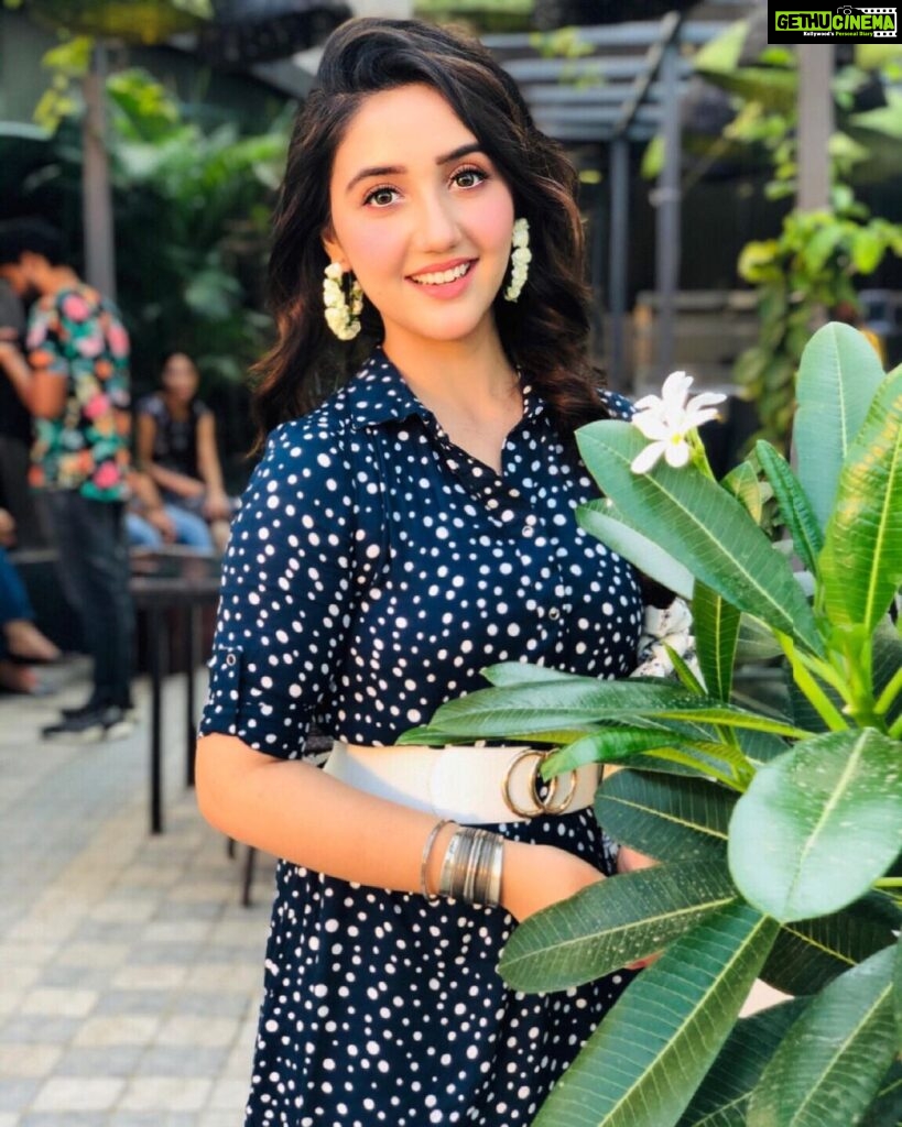 Actress Ashnoor Kaur HD Instagram Photos and Wallpapers May 2021 ...