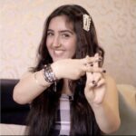 Ashnoor Kaur Instagram - I finally tried @veetindia ‘s Cold Wax Strips and the verdict is… drumroll, please… it’s brilliant!😍 It’s so easy and effective! You really need to try it to get the same salon smooth finish at home.... Just #VeetItToBelieveIt ♥️