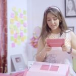 Ashnoor Kaur Instagram - Whip out your scorecards and join me as I play #NeverHaveIEver! Thanks @VeetIndia for pushing me to try things I have never done before😁 I can't wait to see how effectively I can try hair removal at home. Stay tuned for the next one where I will #VeetItToBelieveIt 💖