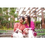 Ashnoor Kaur Instagram - “Main kya likhu uss maa ke baare mein, jisne mujhe likha hai....” (Swipe to see a now v/s then☺️) Happy Mother’s Day mom, today and everyday, you deserve all the happiness in the world my world!🌎 @kauravneet79 💗 . . Wearing @ambraee_ Chappal @threadstoriesofficial
