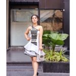 Ashnoor Kaur Instagram - Cultivate an elegant mind🤍✨ . . #BirthdayOutfit #WhatIWore Styled by @kapoormohit888 Wearing @archanakochharofficial Bag @clotche_official MUAH @makeup_by_minakshi @kalpana_hair_n_makeup 📸@saurabh_photography12 Radisson Blu Mumbai International Airport
