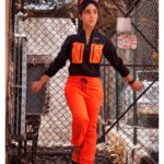 Ashnoor Kaur Instagram - Addicted to hope, addicted to self love✨ . . We are 7M strong now peopleee, thank you for this pre birthday gift🧡 I love you all sooo much! Wearing @burger.bae 📸 @kauravneet79