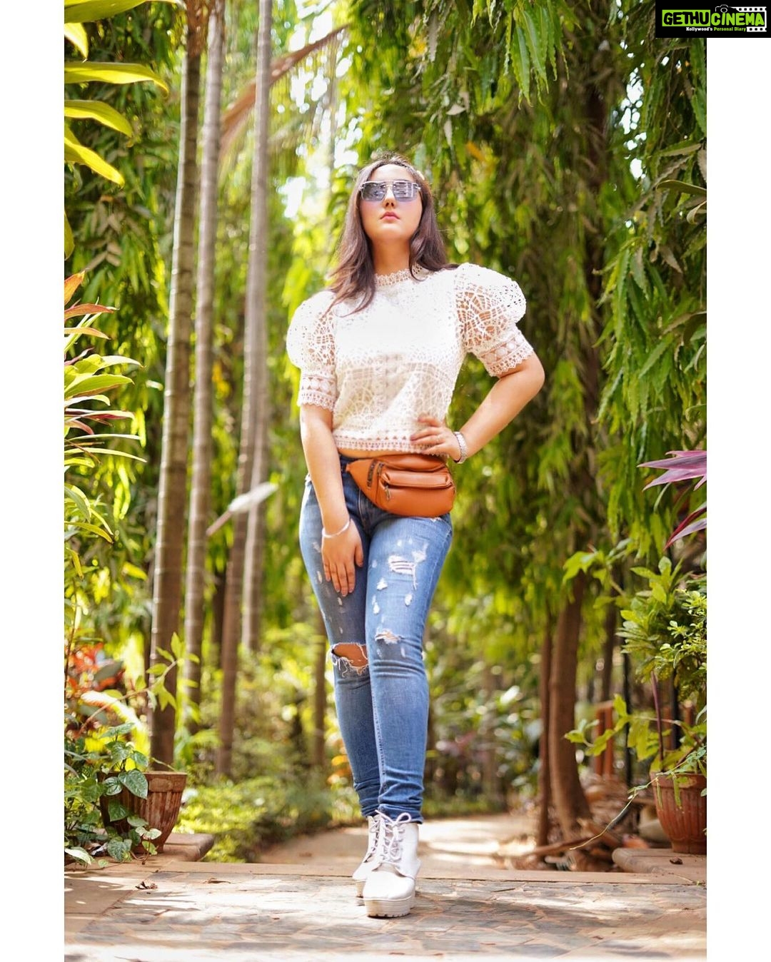 Ashnoor Kaur Instagram - Be stubborn about your goals but flexible about your methods✨ . . Wearing @closet.hues