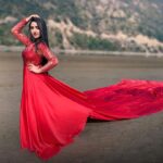 Ashnoor Kaur Instagram - Elegance is when the inside is as beautiful as outside♥️✨ . . 1000th POSTTT PEOPLEZZZZ🥳 (Also swipe to the last picture to see my 35 FEET long gown!!) Styled by my lovely @harshkhullarofficial ❤️ Wearing @kairs_by_akansha_kashyap