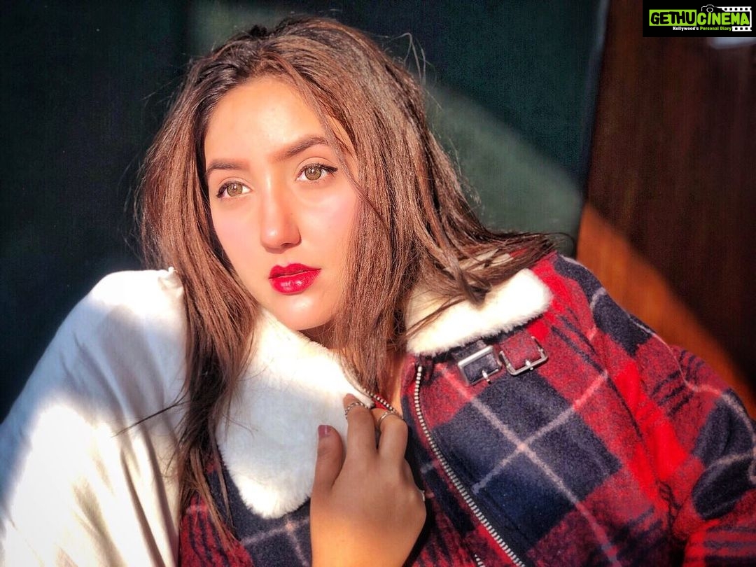 Ashnoor Kaur Instagram - There’s a universe inside your head, constellations of things you left unsaid🌌 ✨