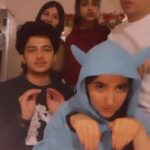 Ashnoor Kaur Instagram - Batao, mere koi feelings nahi hai?😂🤪 #funny #letsmoj #funwithfriends #tommy #tuhadakuttatommy #sadakuttakuttatuhadakuttatommy #madus #letsmoj @mojindia