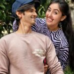 Ashnoor Kaur Instagram - My brother has an awesome sister- A true story.🤪 Swipe to see why am I saying this! . . Look who came to meet meeeeee!!! @rohanmehraa after sooo long bhai!! Always feels like family😌❤️ Now we gotta go on a ride soon😁 . . Wearing @pixie__.dusttt Glares courtesy @rohanmehraa 😁 📸 @kauravneet79