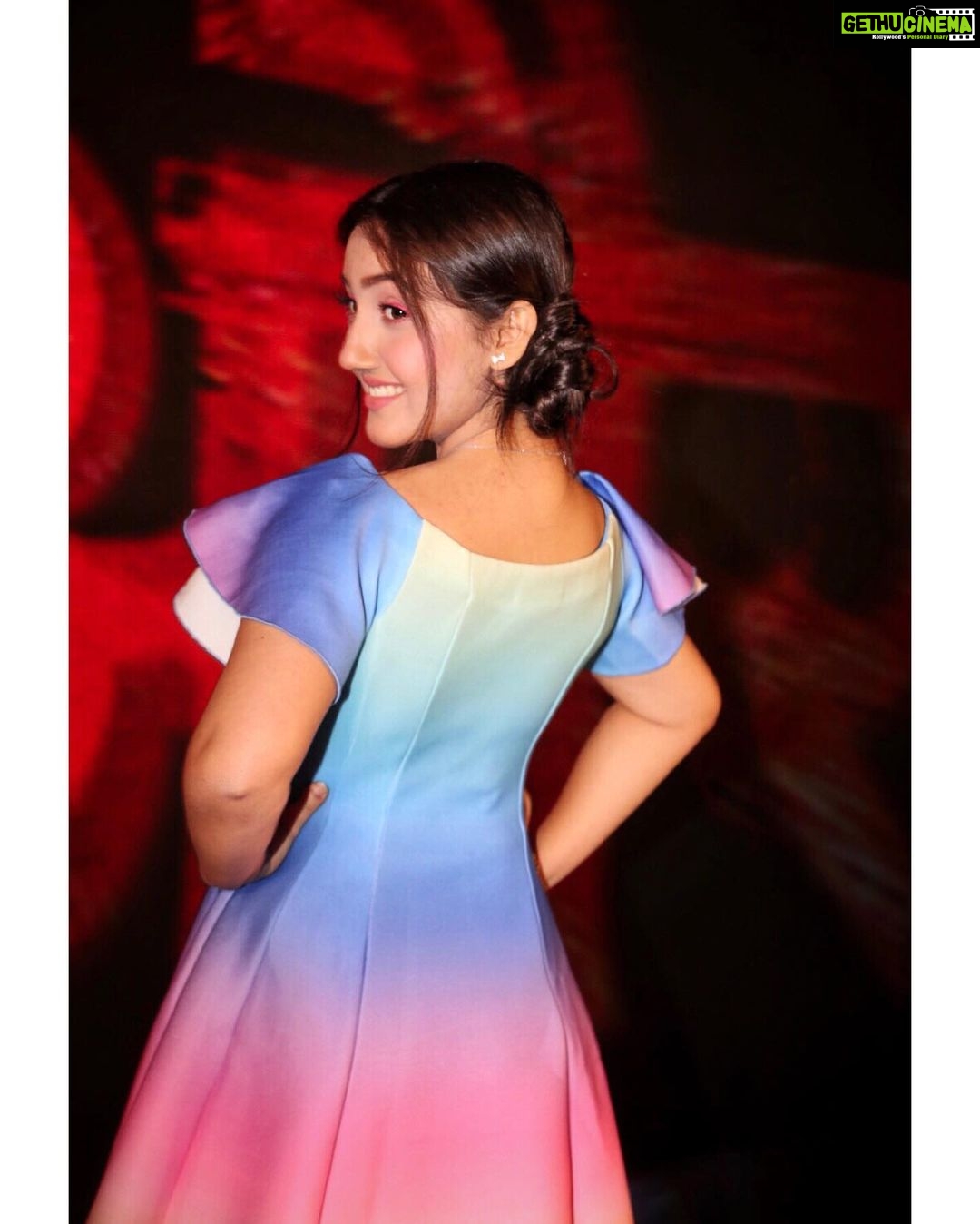 Ashnoor Kaur Instagram - Be a butterfly, pretty to see, hard to catch 🦋✨ . . . #WhatIWore #ashnoorstylediaries Wearing @meeamifashion Heels @ontoeontoe 📸 @moviematemedia