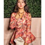 Ashnoor Kaur Instagram - Be your own muse✨♥️ . . #WhatIWore #ashnoorstylediaries Wearing @meeamifashion Jewellery @jewelsgalaxy 📸 @captured_moments_97 @sidganeriphotography