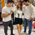 Ashnoor Kaur Instagram - Living moments, creating memories❤️✨ . . #AboutLastNight #Fun #Friends #WhatIWore #ashnoorstylediaries Wearing @meeamifashion 📸 @purple.star.entertainment