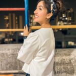 Ashnoor Kaur Instagram - Living moments, creating memories❤️✨ . . #AboutLastNight #Fun #Friends #WhatIWore #ashnoorstylediaries Wearing @meeamifashion 📸 @purple.star.entertainment