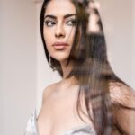 Avika Gor Instagram - 🖤Can I be your never ending thought?🤍