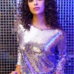 Avika Gor Instagram - ✨✨✨✨ Styled by @krishi1606 Imagery by @niravthakkarphotography Denims @numerounojeanswear Makeup & Hair @amuthevar Location Courtesy @goldfinchmumbai @1522inmumbai