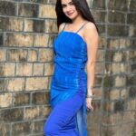 Avneet Kaur Instagram - Dum dara dum dara mast mast playing in the background 🎵💙 Wearing- @garvili Mumbai, Maharashtra