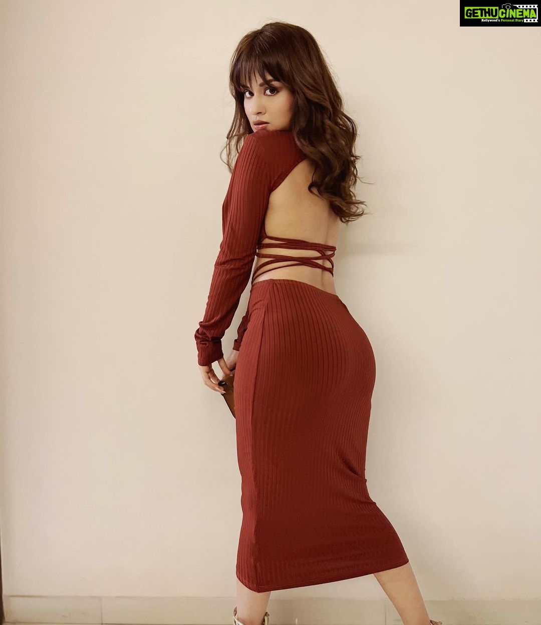 Avneet Kaur Instagram - Palatttttt 🤎🔥 📸- @loveleen_makeupandhair