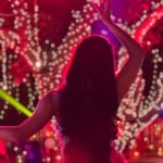 Avneet Kaur Instagram - Apni kursiyon ki peti bandh lo, Aa rahi hai Tiku 🔥😜 #TikuWedsSheru