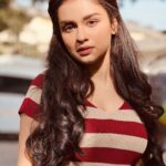 Avneet Kaur Instagram - 🌹