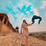 Avneet Kaur Instagram - H I S T O R Y 💙 #jaisalmer #throwback 📸- @sonianandra Bada Bagh