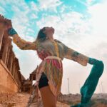 Avneet Kaur Instagram - H I S T O R Y 💙 #jaisalmer #throwback 📸- @sonianandra Bada Bagh