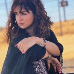 Avneet Kaur Instagram - Moh re liya tanney aesa khela daav Khaavey hichkoley mahaarey mann ki naav 🖤 📸- @sonianandra India-Pakistan Border