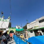 Avneet Kaur Instagram - Cannot explain the feeling ❤️😌🙏🏻 #blessed Ajmer Sharif Dargah Khwaja Gharib Nawaz r.a.