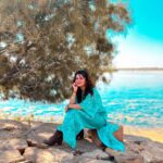 Avneet Kaur Instagram - Tere bas main kuch vi nai ae dil nu eh samjhawan, tu jhoom 💙🌅 Styling : @akansha.27 @tiara_gal Outfit : @theboozybutton Jewellery : @_slush288_ 🤝 : @houseofcreativity._ @style_by_ruchi @ishikapunamiya Jaisalmer - The Golden Heaven
