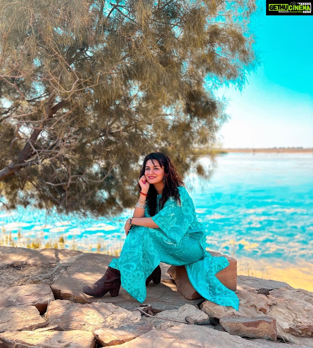 Avneet Kaur Instagram - Tere bas main kuch vi nai ae dil nu eh samjhawan, tu jhoom ππ
Styling : @akansha.27 @tiara_gal Outfit : @theboozybutton Jewellery : @_slush288_ π€ : @houseofcreativity._ @style_by_ruchi @ishikapunamiya Jaisalmer - The Golden Heaven