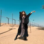 Avneet Kaur Instagram – These places.🖤

Styling : @tiara_gal @akansha.27 
Outfit : @sorayabymalvika
Jewellery : @_slush288_ 
🤝 : @houseofcreativity._ @style_by_ruchi 
📸- @sonianandra India-Pakistan  Border