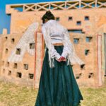 Avneet Kaur Instagram - Heart and soul.♥️ #rajasthan Styling : @akansha.27 @tiara_gal 👚: @label.amari @sorayabymalvika 🤝 : @ishikapunamiya @style_by_ruchi @houseofcreativity._ 📸- @sonianandra Jodhpur - The Blue Heaven