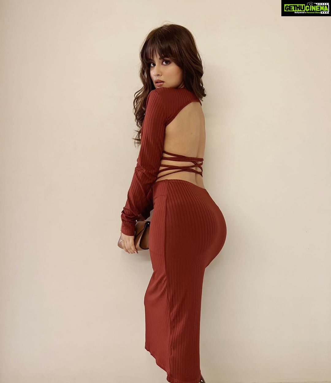 Avneet Kaur Instagram - Palatttttt 🤎🔥 📸- @loveleen_makeupandhair