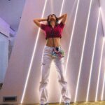 Avneet Kaur Instagram - She’s madness in a pretty package.💕😛🔥 #styledbyme 📸- @krupalakhanii.16