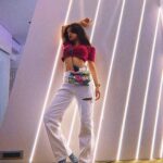 Avneet Kaur Instagram - She’s madness in a pretty package.💕😛🔥 #styledbyme 📸- @krupalakhanii.16