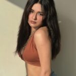 Avneet Kaur Instagram - Letting the sun in.🤎☀️ 📸- @krupalakhanii.16