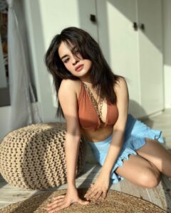 Avneet Kaur Instagram - Fresh outta the beach like.🧡💙🌊🐠
Top- @starin.in 
Skirt- @diamondlady.in 
📸- @krupalakhanii.16