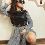 Avneet Kaur Instagram - Everything that drowns me makes me wanna fly.🖤 #shootmode